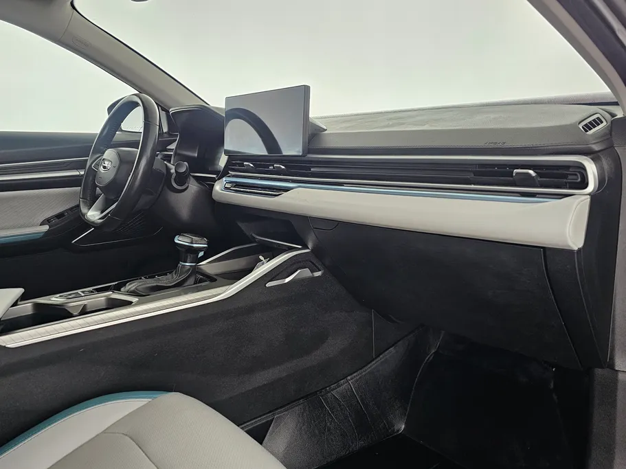 2025 Geely Emgrand GF 