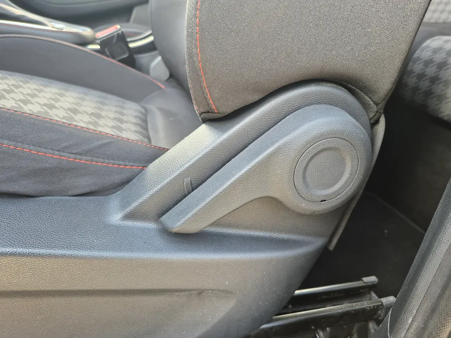 2023 MG ZS STD 