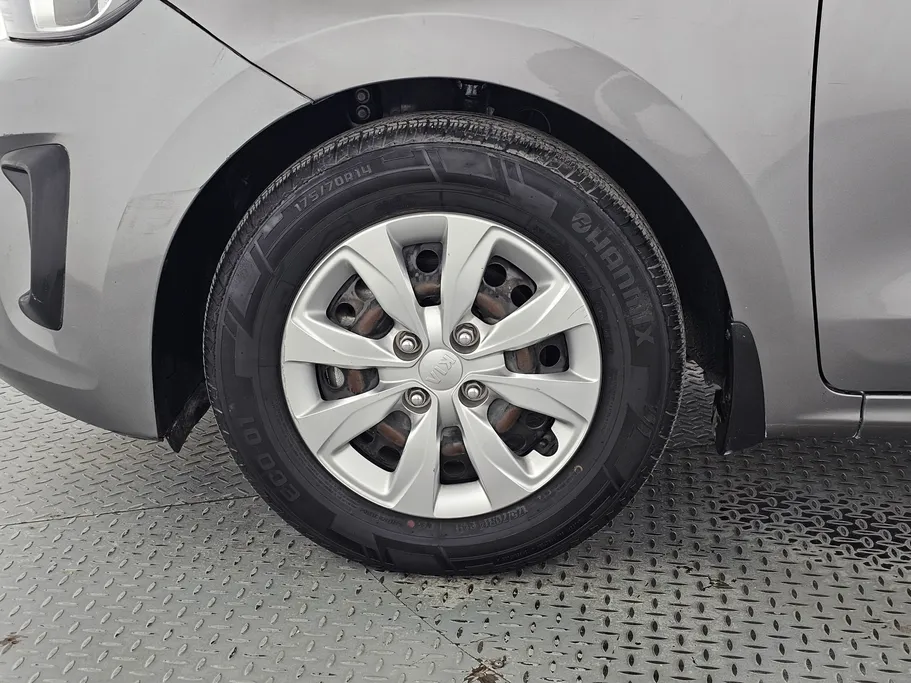 2022 Kia Pegas LX 