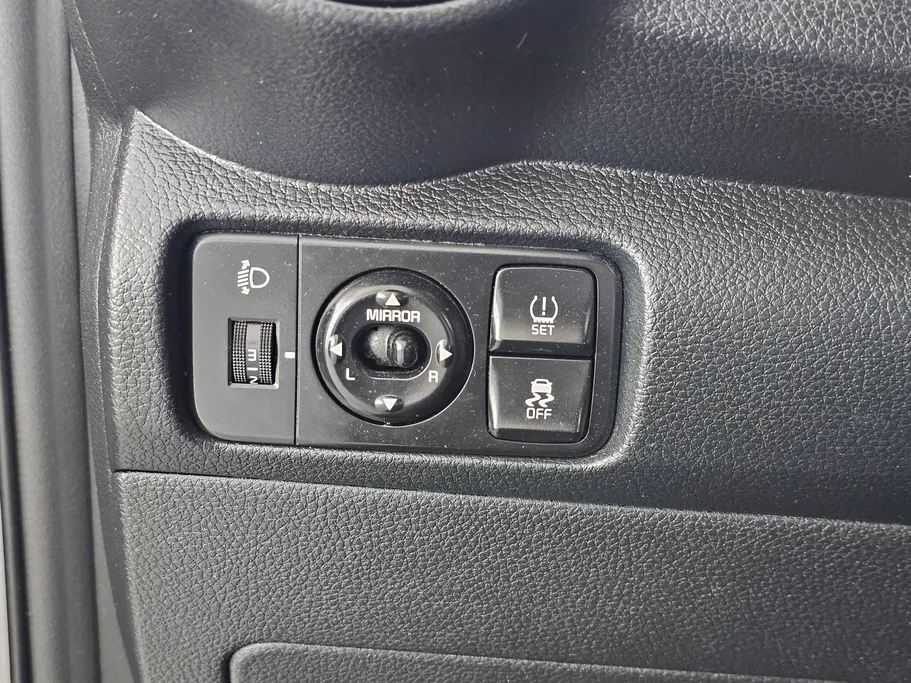 2023 Kia Pegas LX 