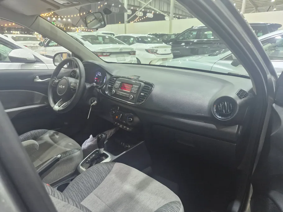 2024 Kia Pegas GL 