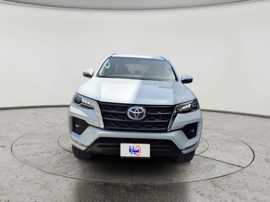 2023 Toyota Fortuner VX 