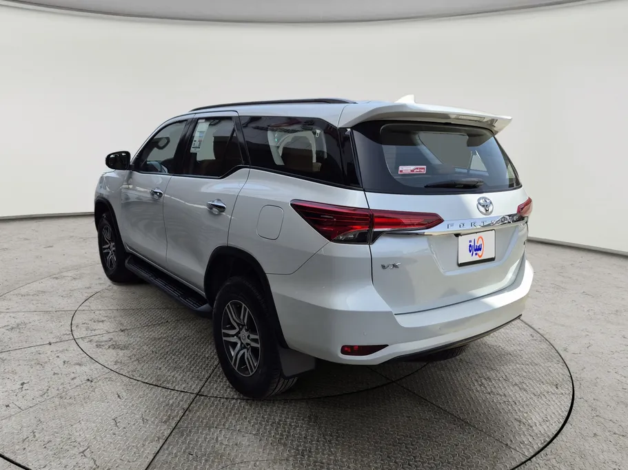 2023 Toyota Fortuner VX 