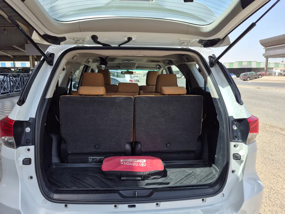 2023 Toyota Fortuner VX 