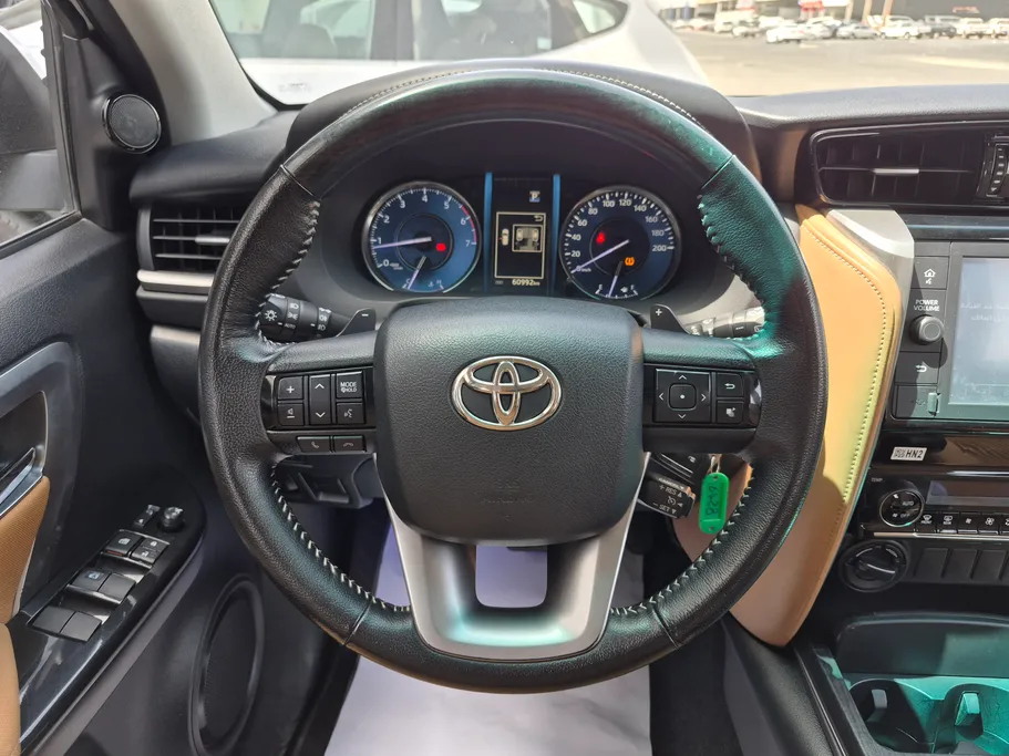 2023 Toyota Fortuner VX 