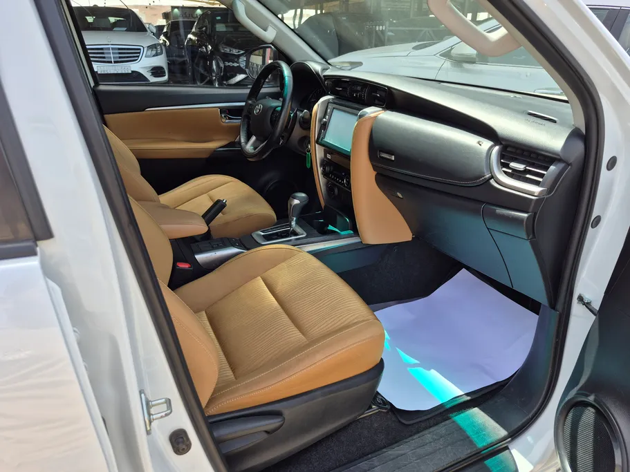 2023 Toyota Fortuner VX 