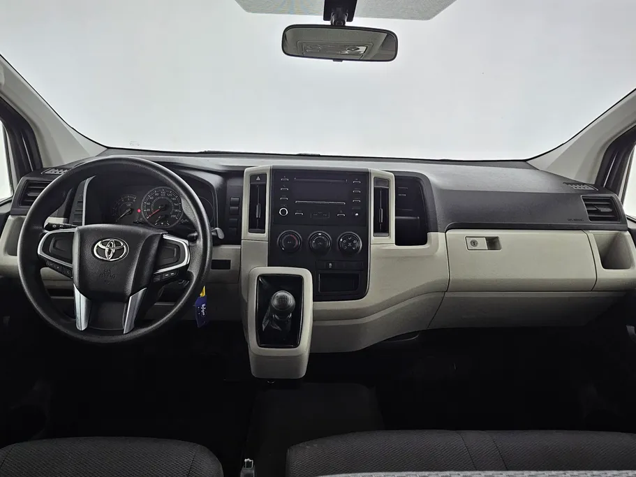 2023 Toyota Haice فان بضاعه 