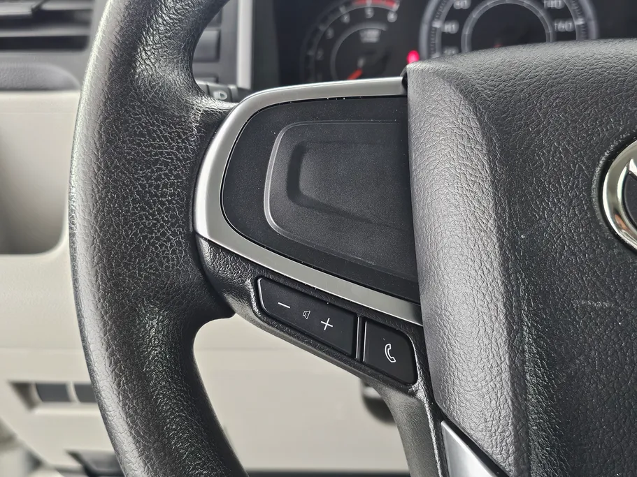 2023 Toyota Haice فان بضاعه 