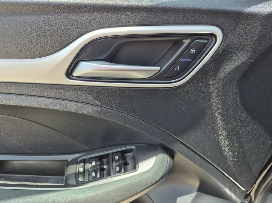 2023 MG ZS STD 