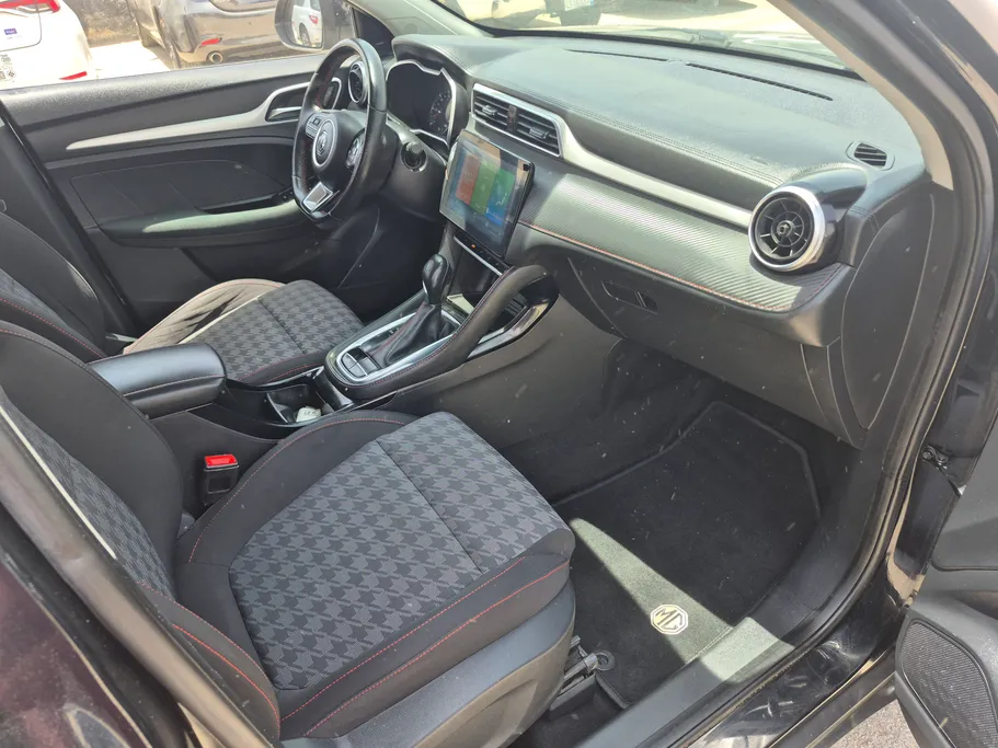 2023 MG ZS STD 