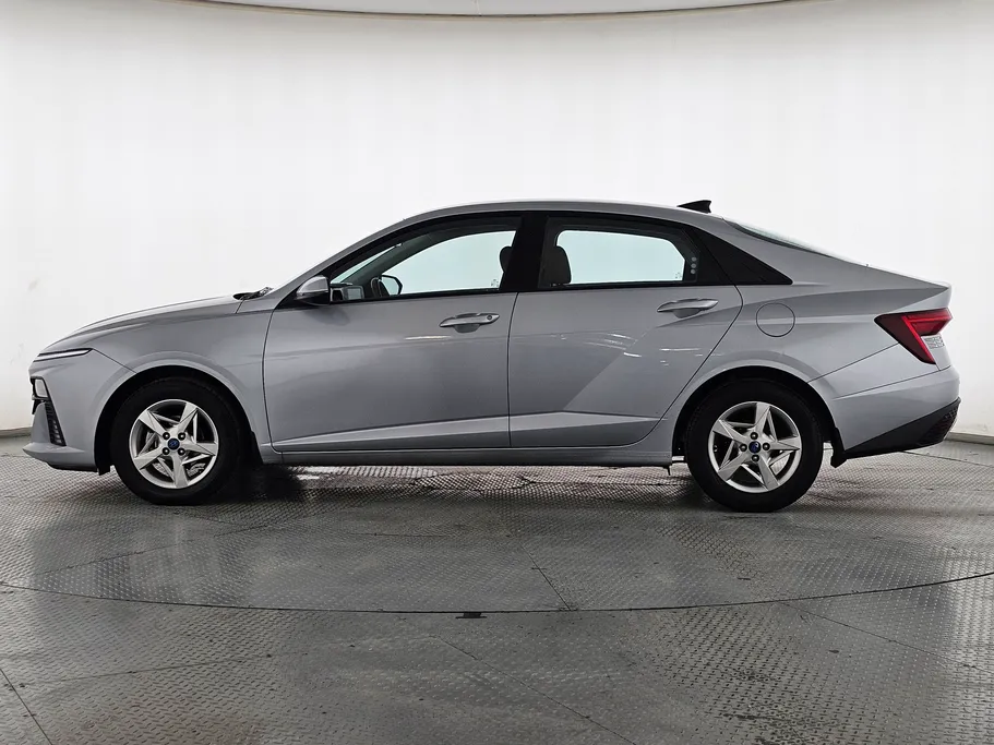 2024 Hyundai Accent Fleet 