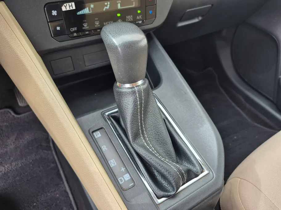 2024 Toyota Yaris  Y 