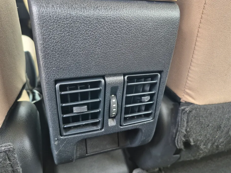 2024 Toyota Yaris  Y 