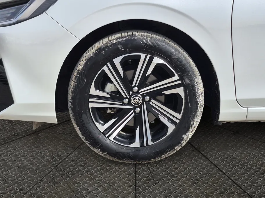 2023 Toyota Yaris  YX 