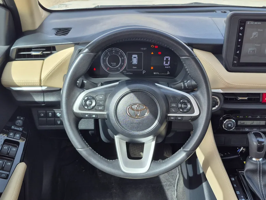 2023 Toyota Yaris  YX 