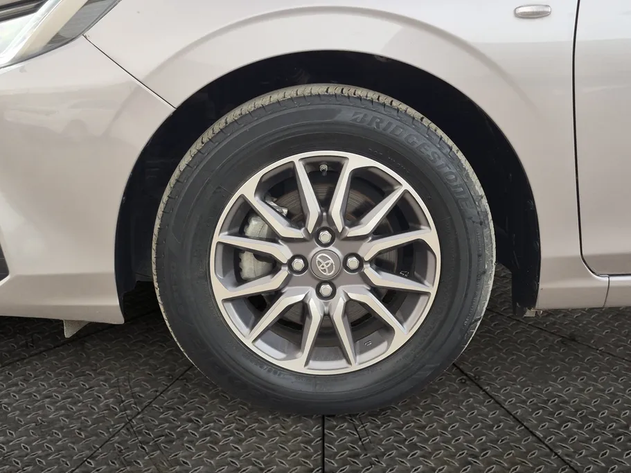 2024 Toyota Yaris  Y 