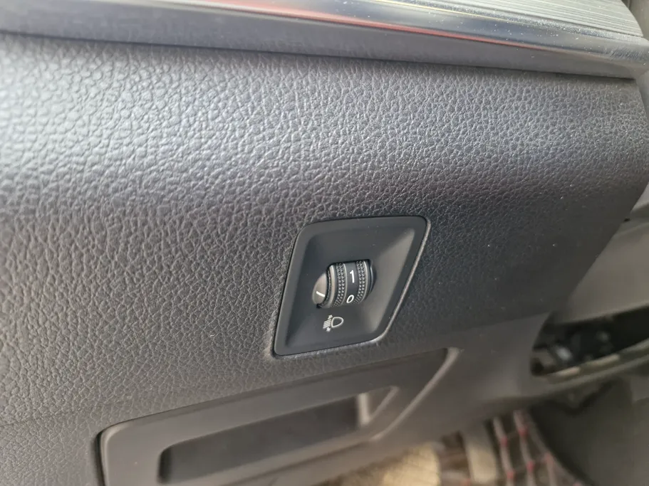 ام جي RX8 LUX 2022 