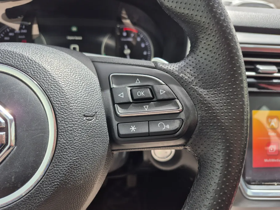 ام جي RX8 LUX 2022 
