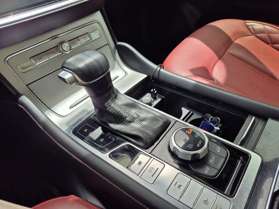 ام جي RX8 LUX 2022 