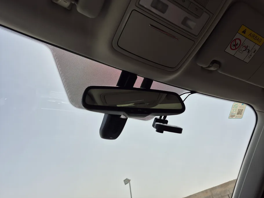 ام جي RX8 LUX 2022 