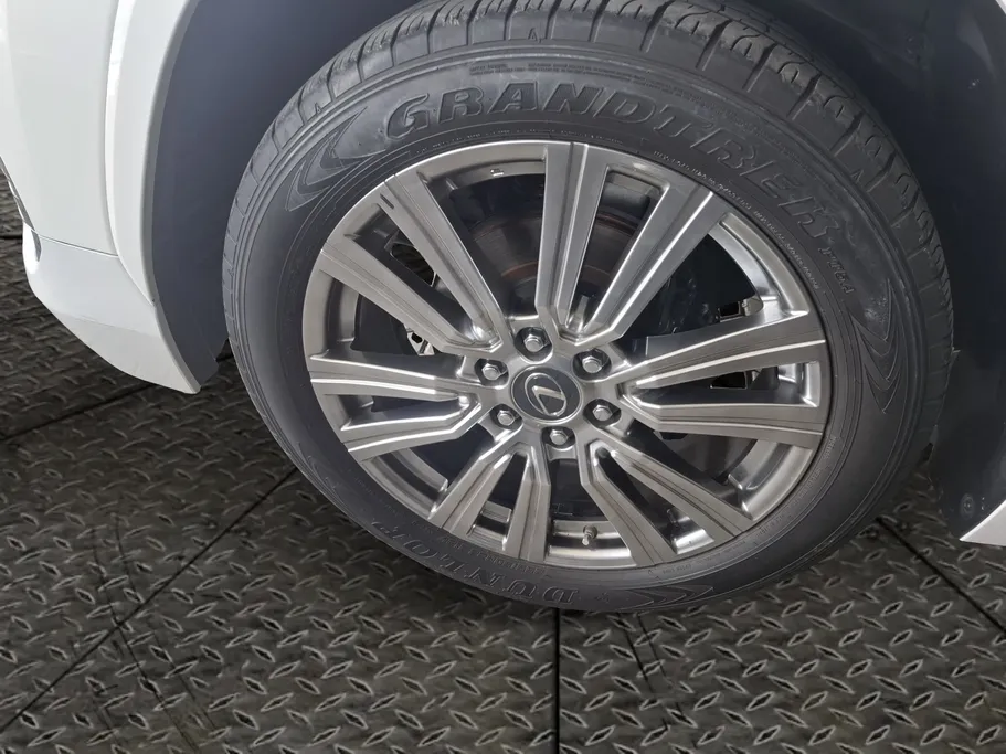 لكزس LX 600 VIP w/Black Pkg  2023 