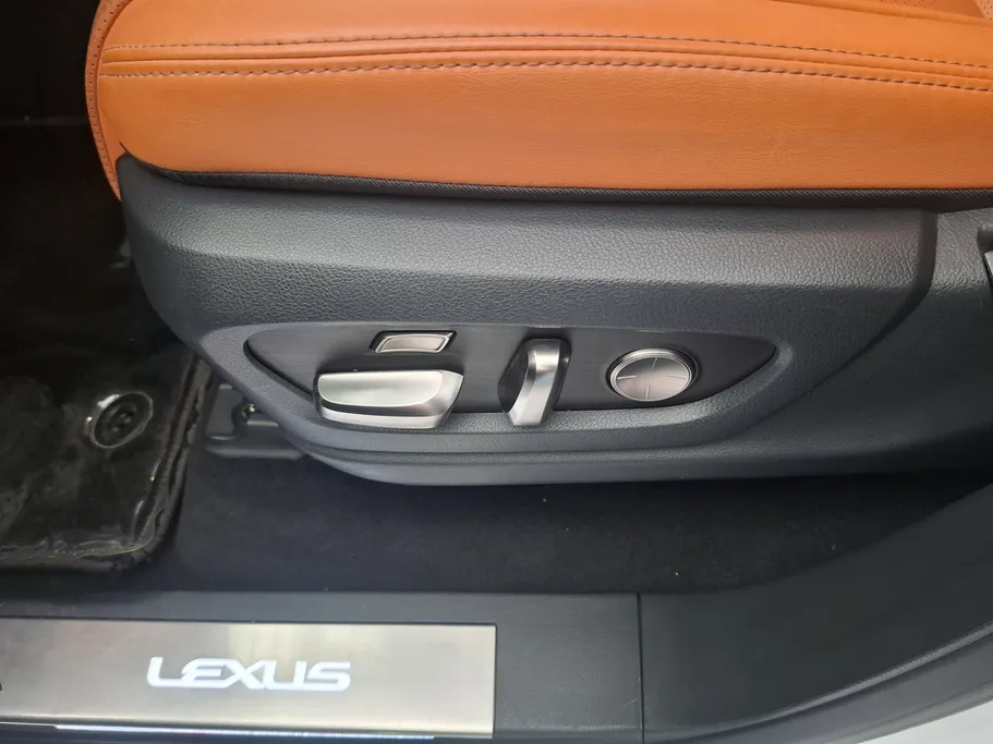 لكزس LX 600 VIP w/Black Pkg  2023 
