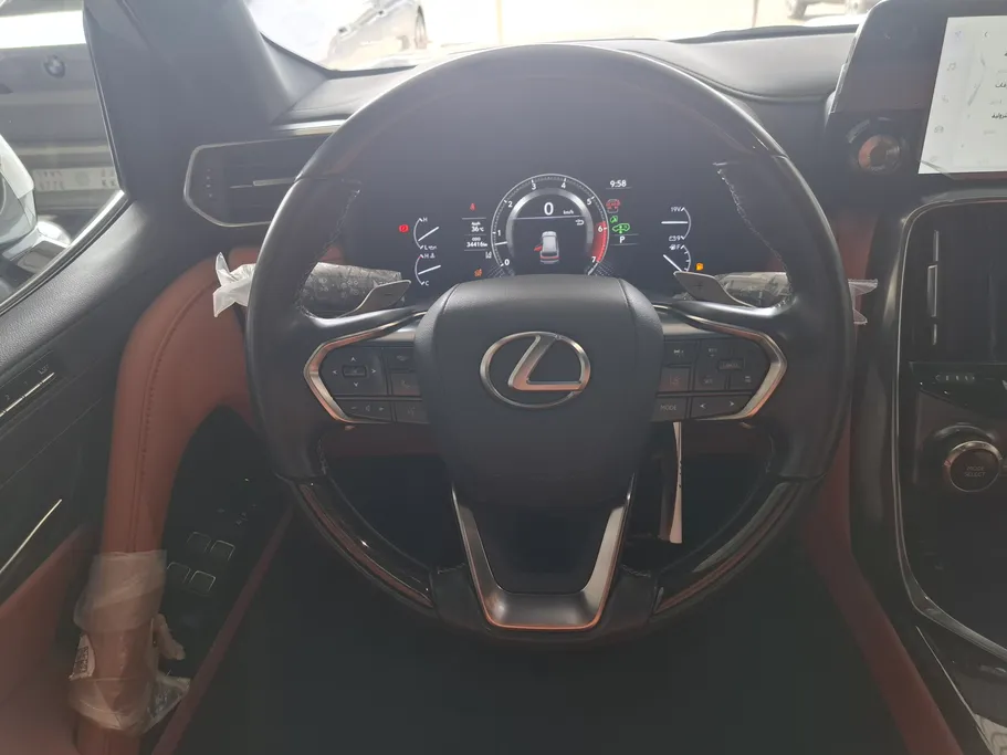 لكزس LX 600 VIP w/Black Pkg  2023 