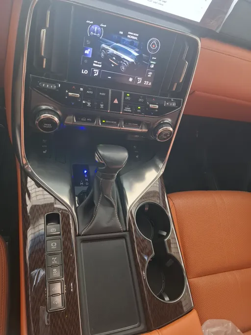 لكزس LX 600 VIP w/Black Pkg  2023 