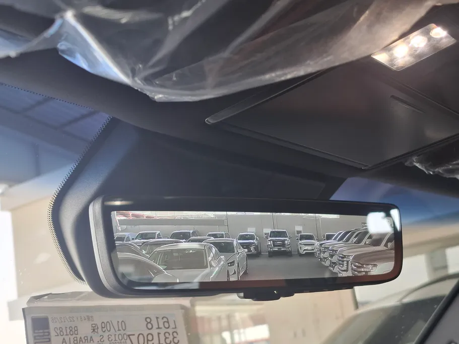 لكزس LX 600 VIP w/Black Pkg  2023 