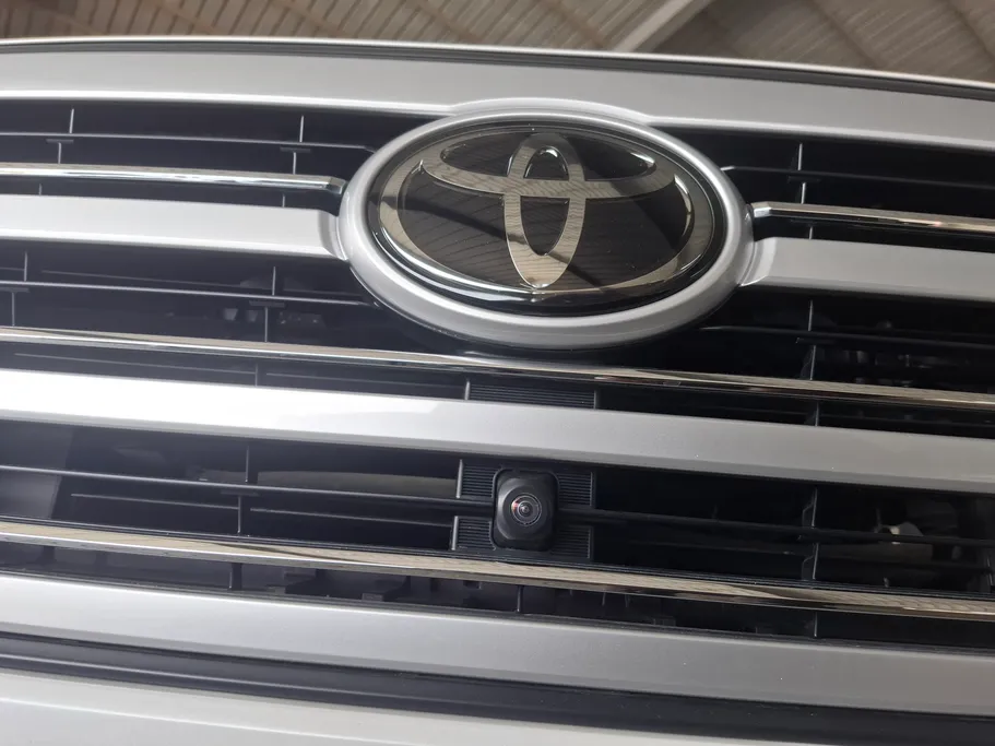 تويوتا لاندكروزر VXR 2023 