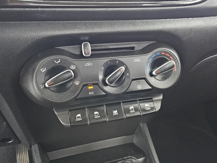 2023 Kia Pegas LX 