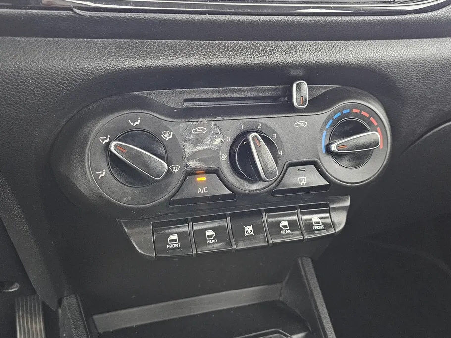 2024 Kia Pegas LX 