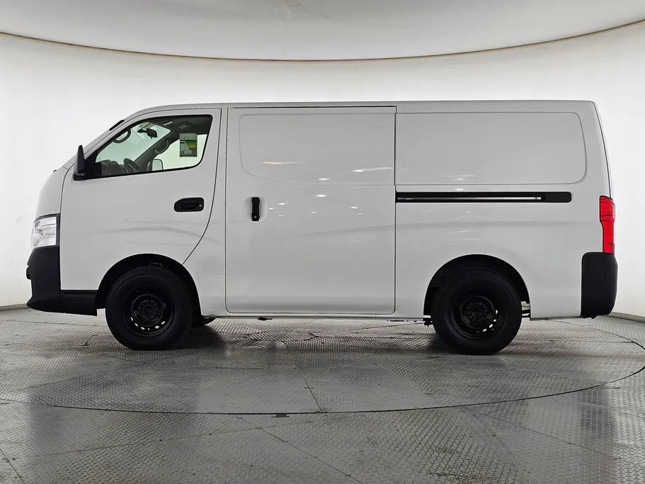 نيسان باص اورفان NV350 2021 