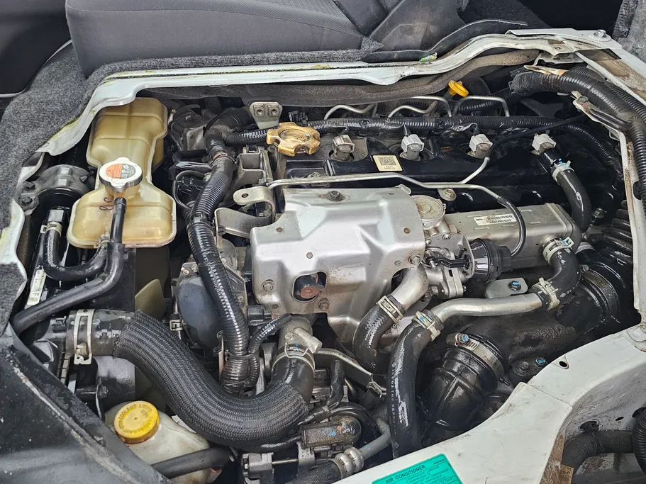 نيسان باص اورفان NV350 2021 