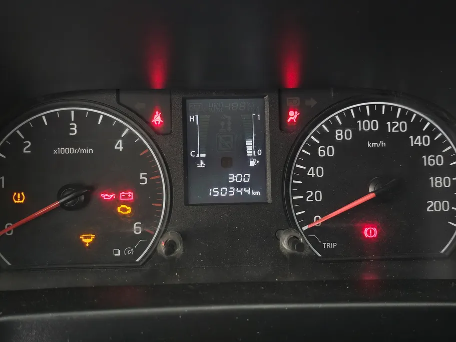 نيسان باص اورفان NV350 2021 