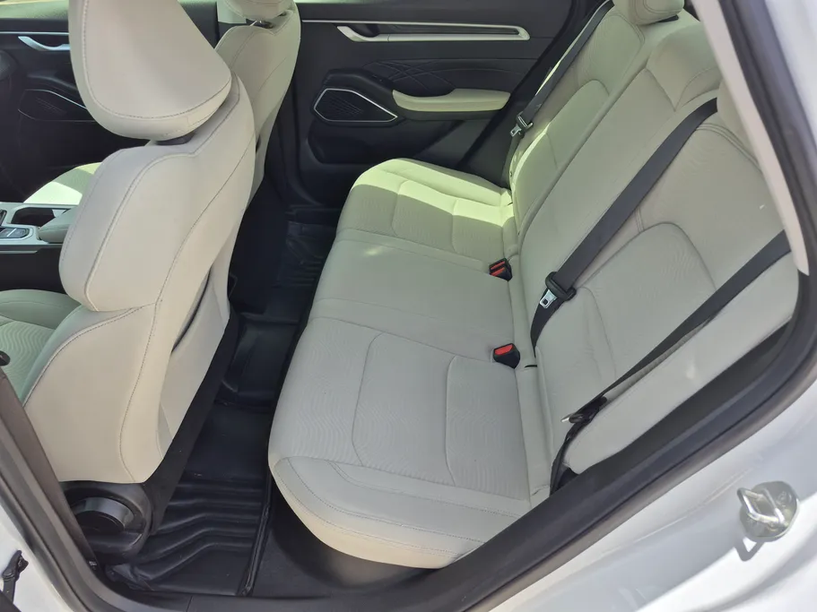 جيلي امجراند GS 2025 