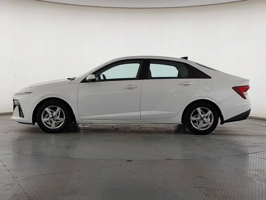 2024 Hyundai Accent Fleet 