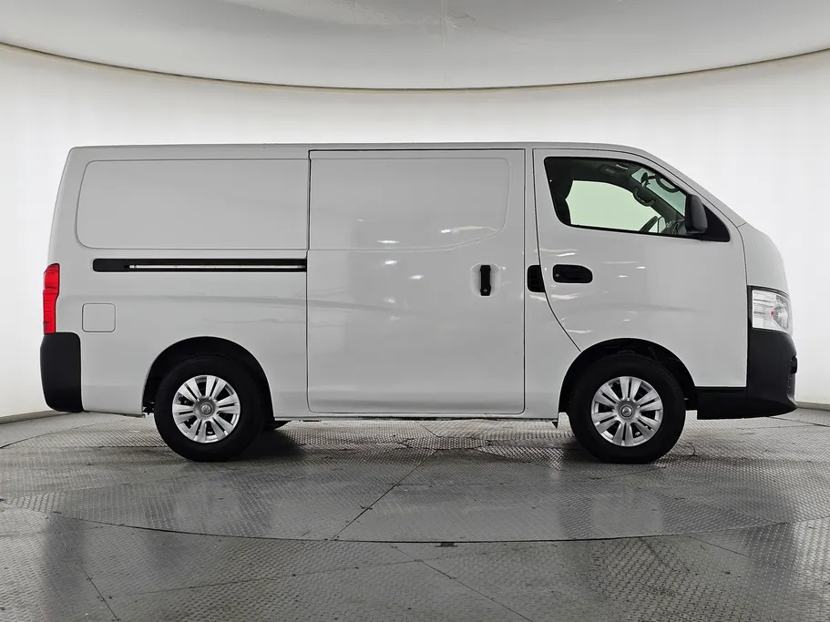 نيسان باص اورفان NV350 2021 