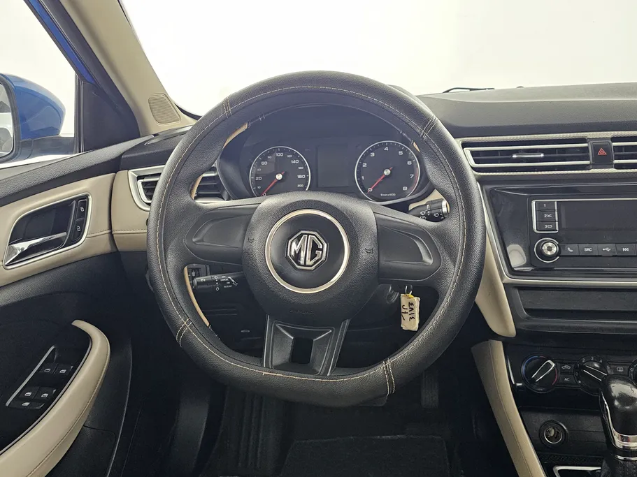 2022 MG 5 STD 