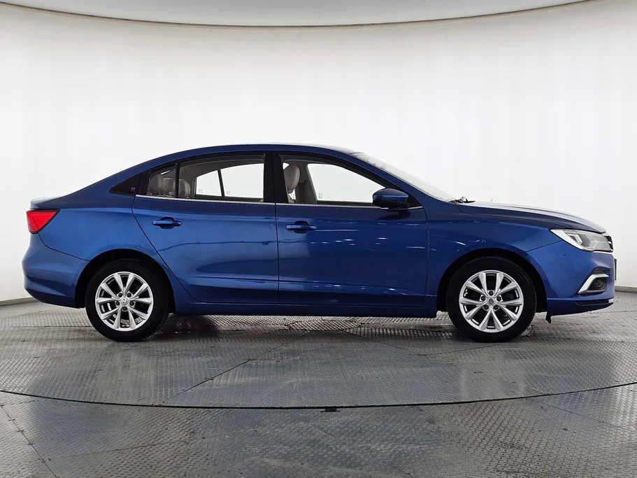 2022 MG 5 STD 