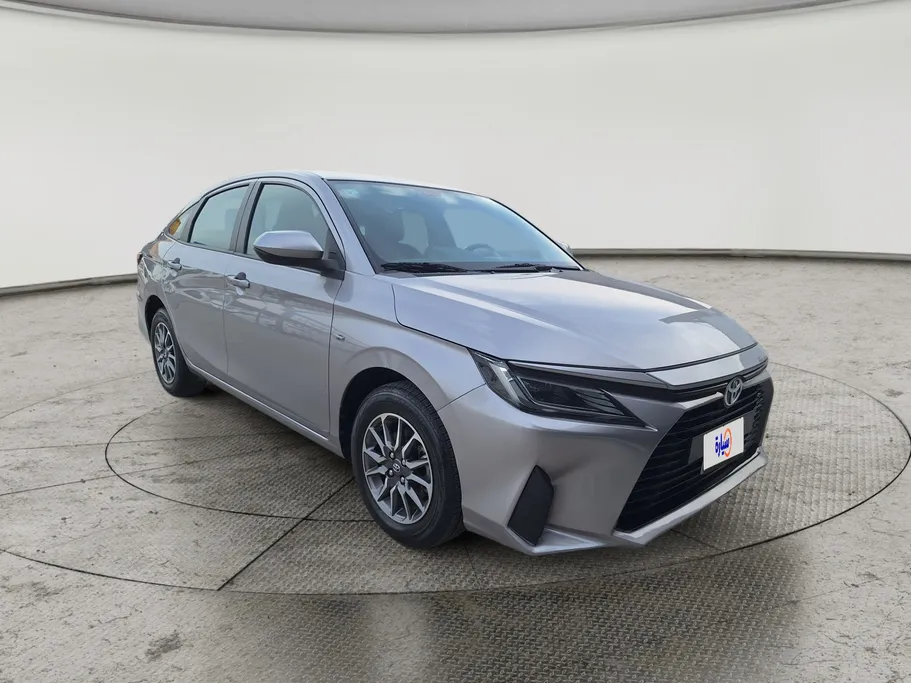 2023 Toyota Yaris  Y 