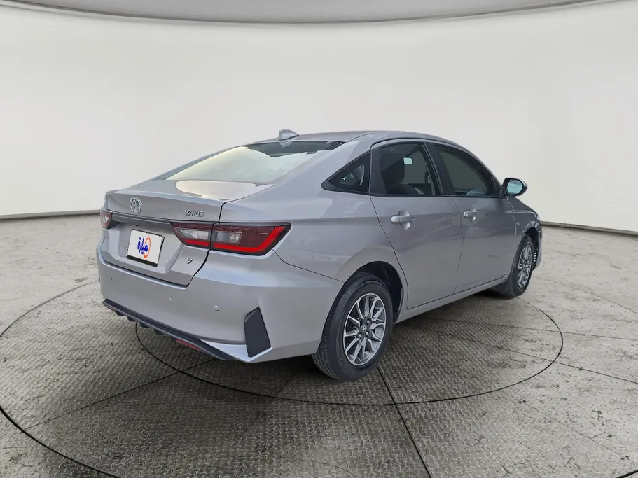 2023 Toyota Yaris  Y 