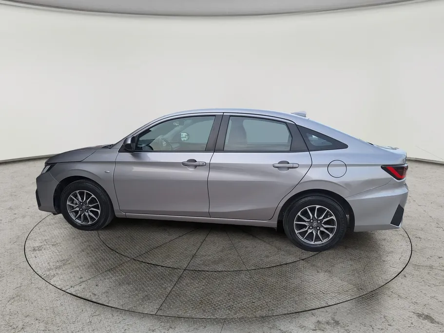 2023 Toyota Yaris  Y 