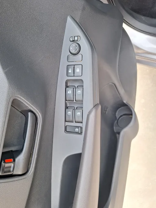 2023 Toyota Yaris  Y 
