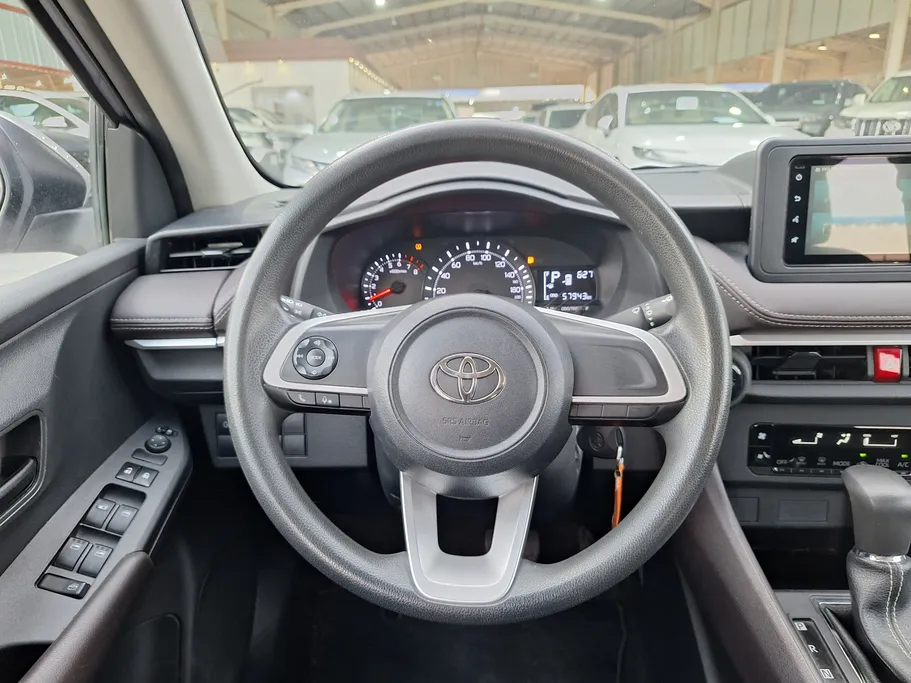 2023 Toyota Yaris  Y 