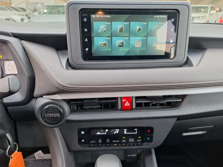 2023 Toyota Yaris  Y 