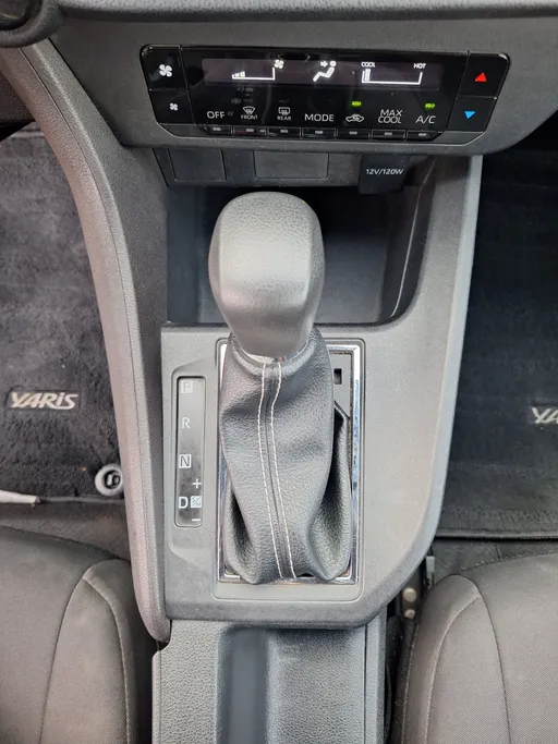2023 Toyota Yaris  Y 
