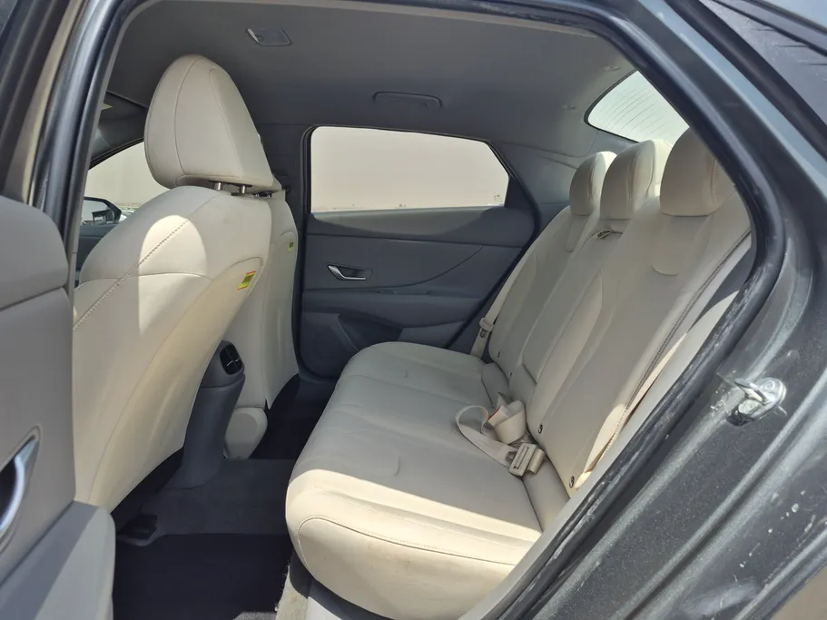 2023 Hyundai Elantra Smart 