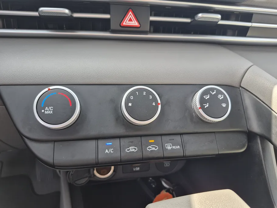 2024 Hyundai Elantra Fleet 
