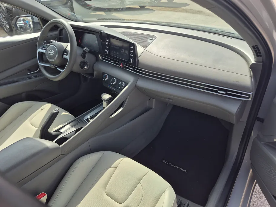 2024 Hyundai Elantra Fleet 
